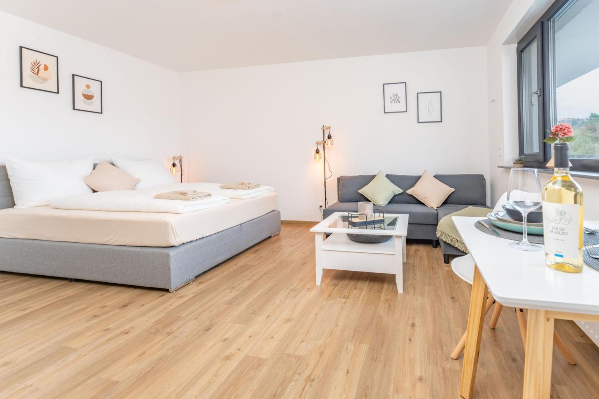 Modernes Apartment Mit Privatem Stellplatz Wenige Minuten Von Der Innenstadt & Mosel Koblenz  Exterior photo